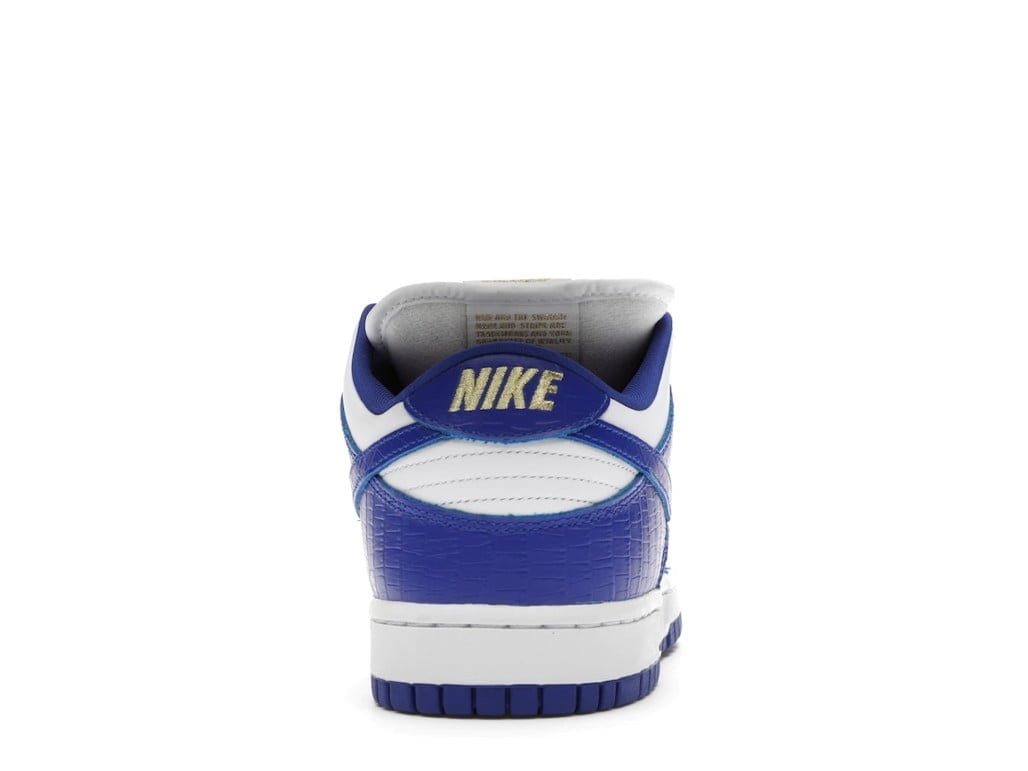 Nike SB Dunk Low Supreme Stars Hyper Royal (2021) - Image 4